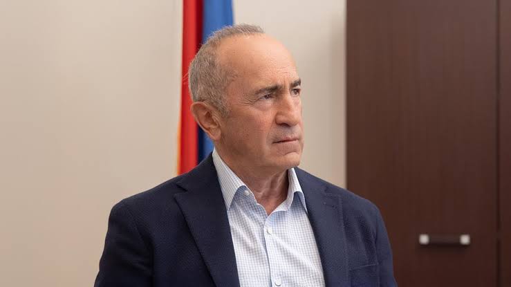 Հակակոռուպցիոն դատարանում քննվում է Ռոբերտ Քոչարյանի կալանքի միջնորդությունը՝ ուղիղ