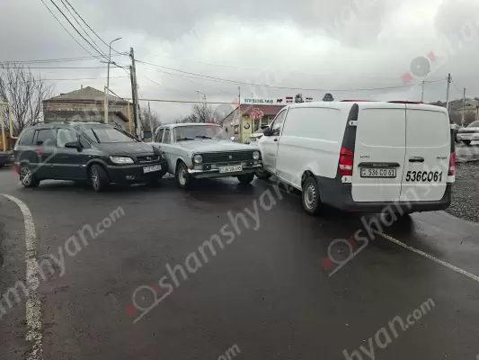 Ավտովթար Արագածոտնի մարզում․ Օհանավանում բախվել են «Mercedes»-ը, «Opel Zafira»-ն և «ԳԱԶ 2410»-ը