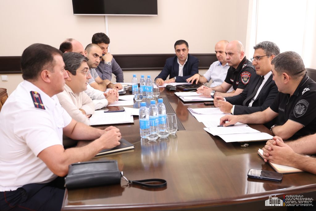 Կարևորվել է հանցավորության դեմ պայքարում շահագրգիռ գերատեսչությունների միասնական գործելաոճի ձևավորումը․ աշխատանքային քննարկում՝ ՆԳՆ տեղակալի գլխավորությամբ