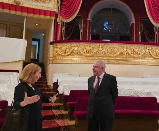 ՀՀ դեսպանն ու Ալեքսանդրինսկի թատրոնի տնօրենը քննարկել են մշակութային-հումանիտար ոլորտում համագործակցությանը վերաբերող հարցեր