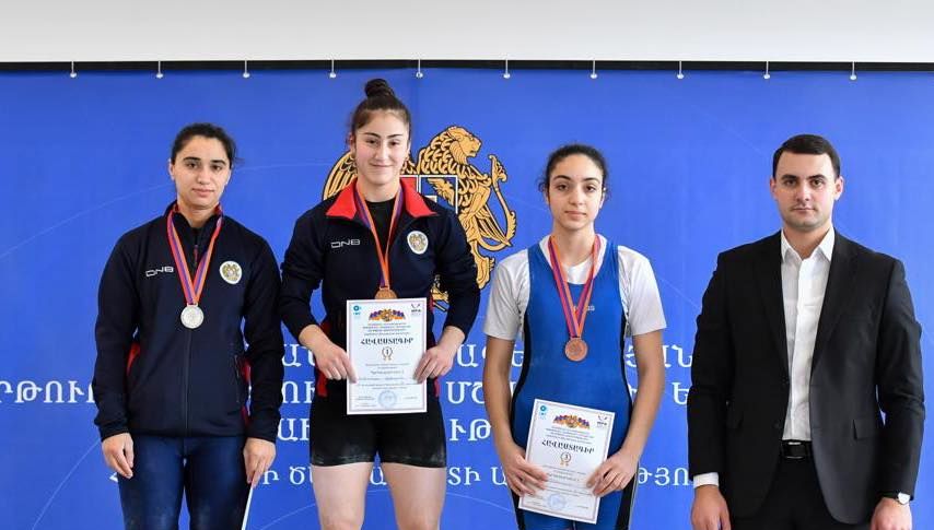 Ալեքսանդրա Գրիգորյան, Գոռ Սահակյան, Ռաֆիկ Հարությունյան. ծանրամարտի առաջնության չեմպիոնները