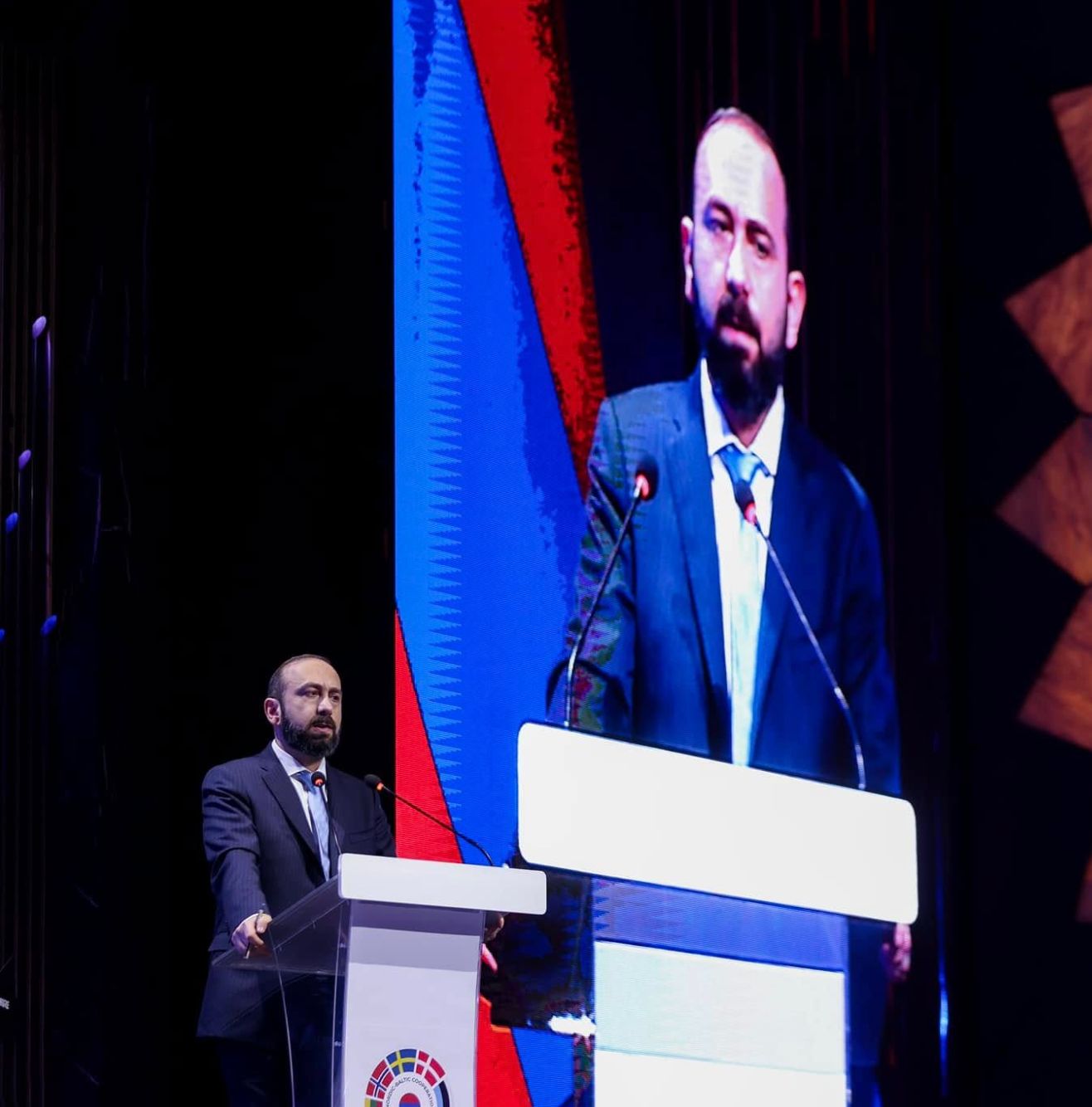 Ինչպես ժողովրդավարությունը և ազատությունը, այնպես էլ խաղաղությունը պարզապես այլընտրանք չունեն. Միրզոյան