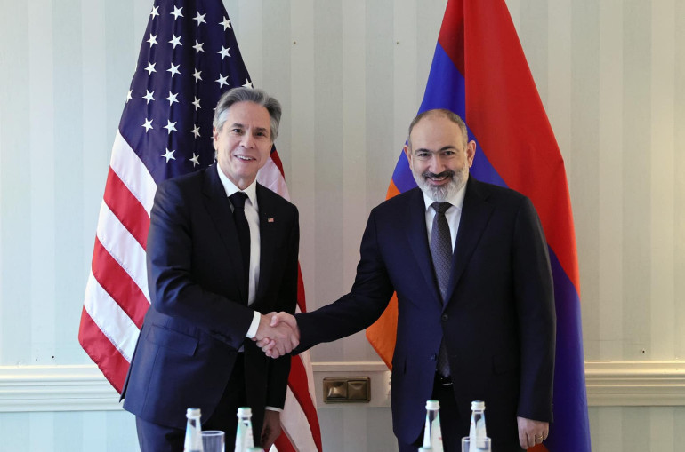 Հայաստանը շատ արժեքավոր գործընկեր է ԱՄՆ-ի համար, և մենք գնահատում ենք նրա՝ կայուն խաղաղության հանդեպ հանձնառությունը. Բլինքները՝ Փաշինյանին