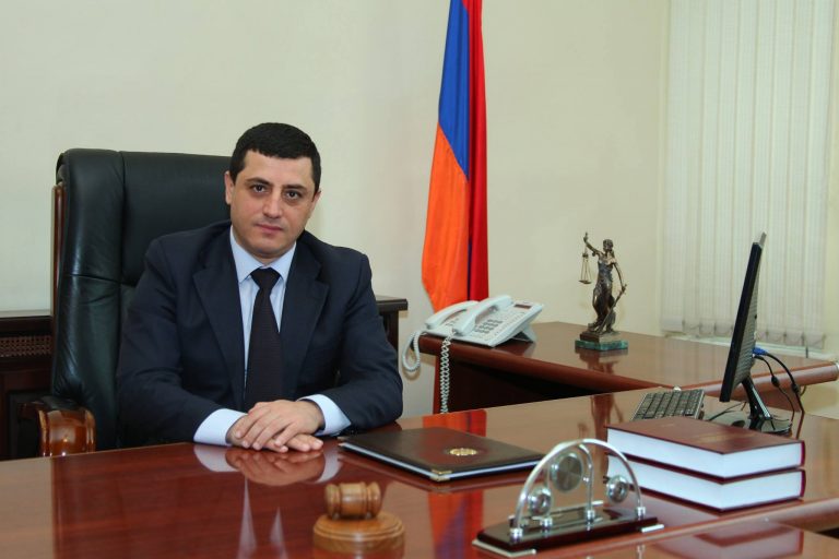 Ինչ անցյալ ունի Ծառուկյանին ազատ թողած դատավորը. մանրամասներ