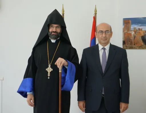 Հունաստանի Հայոց թեմի նորանշանակ առաջնորդի հետ քննարկվել են հայ-հունական հարաբերությունները