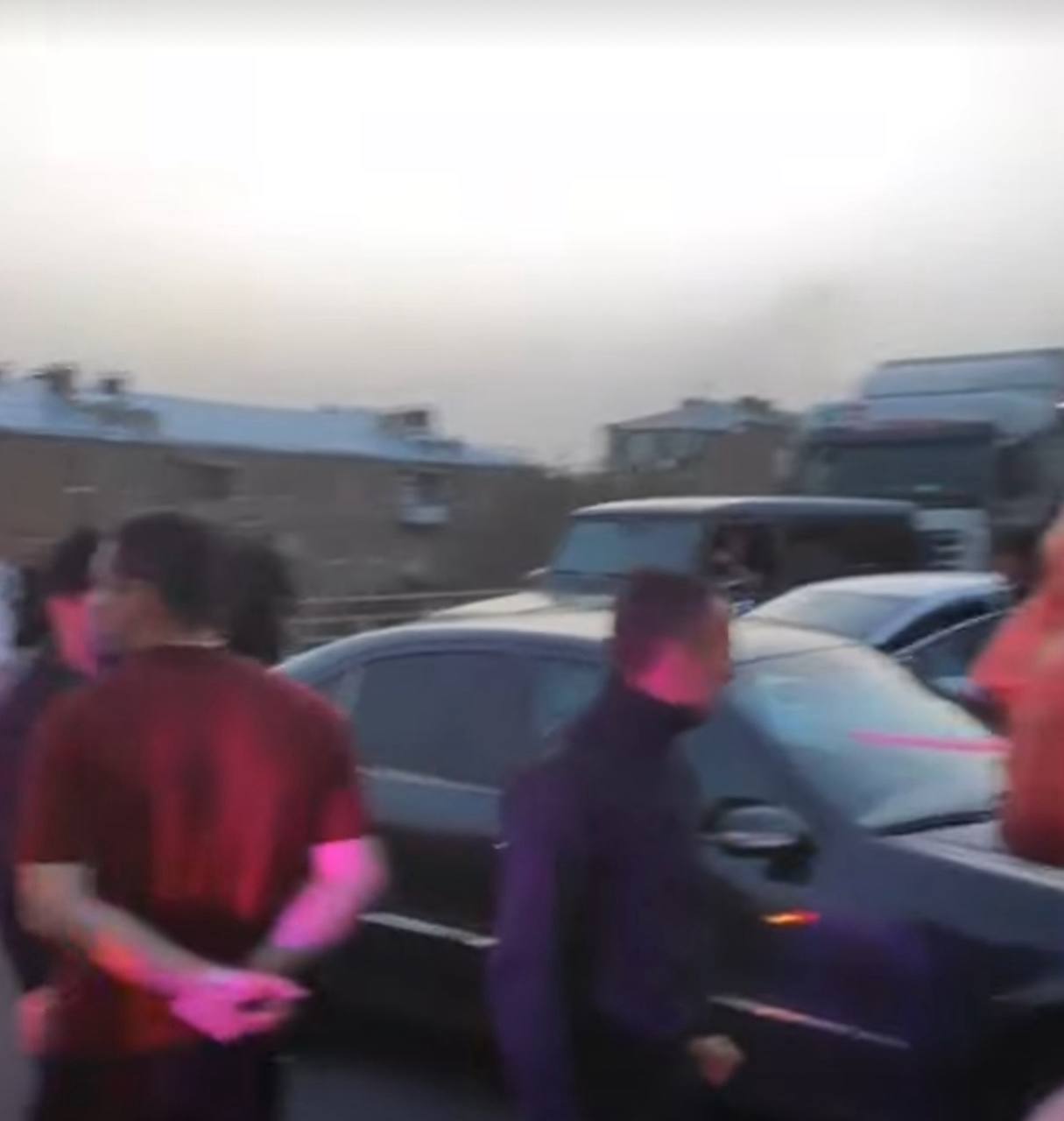 Քաղաքացիները Պռոշյանի հատվածում ինքնաբուխ փակել են Հյուսիս-Հարավ մայրուղին