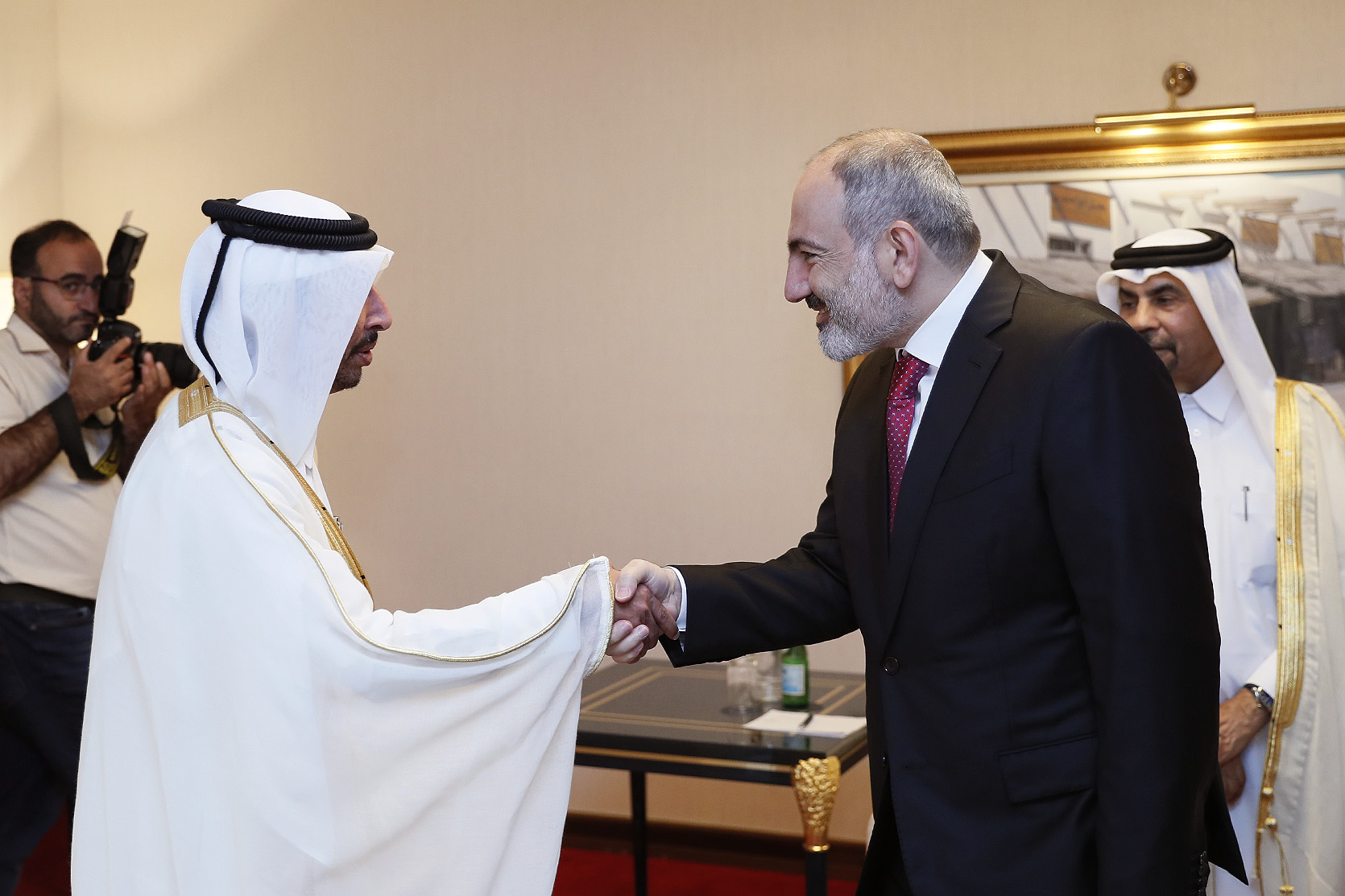 Эмир Катара пообещал Пашиняну продолжить прилагать большие усилия для дальнейшего развития армяно-катарских отношений 