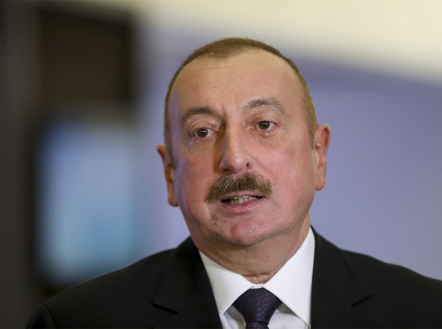Алиев заявил о достижении за сутки всех целей операции в Карабахе