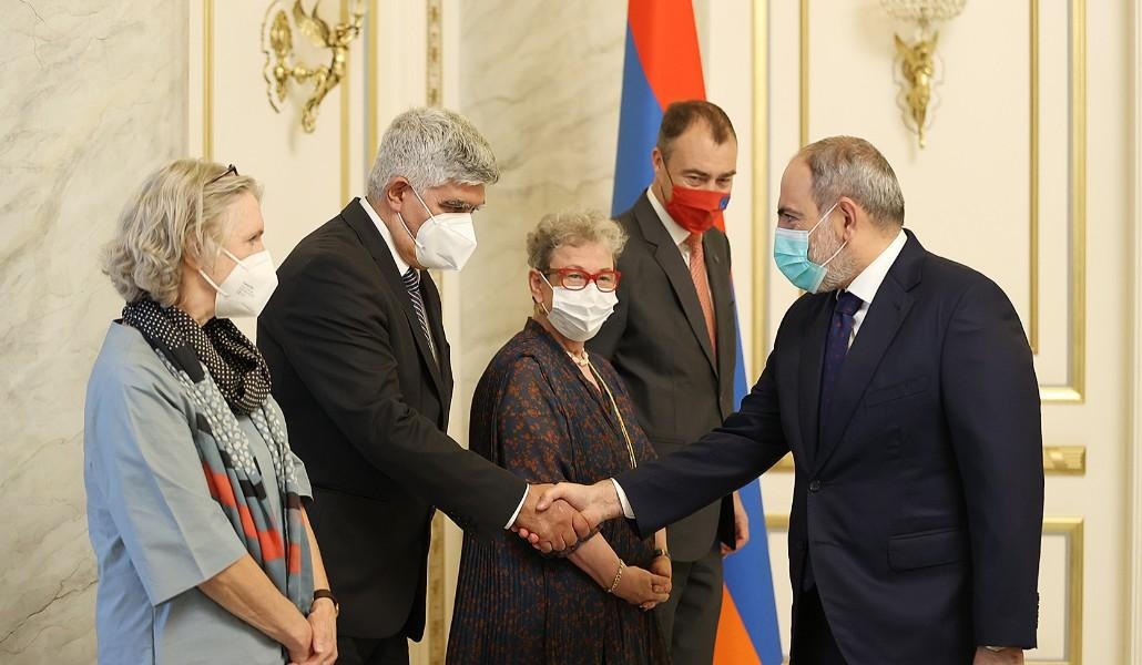 Վարչապետը և ԵՄ հատուկ ներկայացուցիչը քննարկել են ԼՂ հակամարտության կարգավորման հարցը, մտքեր փոխանակել տրանսպորտային հաղորդակցության ուղիների բացման շուրջ