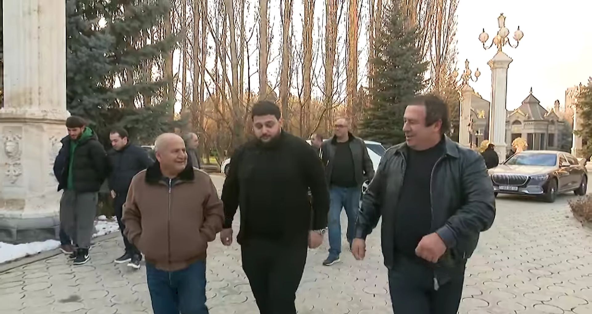 Գագիկ Ծառուկյանը պարգևատրել է Վարազդատ Լալայանին և Փաշիկ Ալավերդյանին (տեսանյութ)