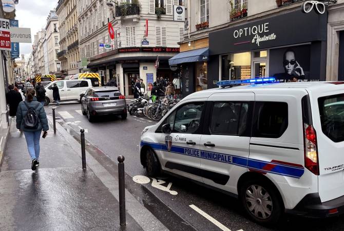 Փարիզում ոստիկանները գնդակահարել են իրենց դանակով սպառնացող տղամարդուն