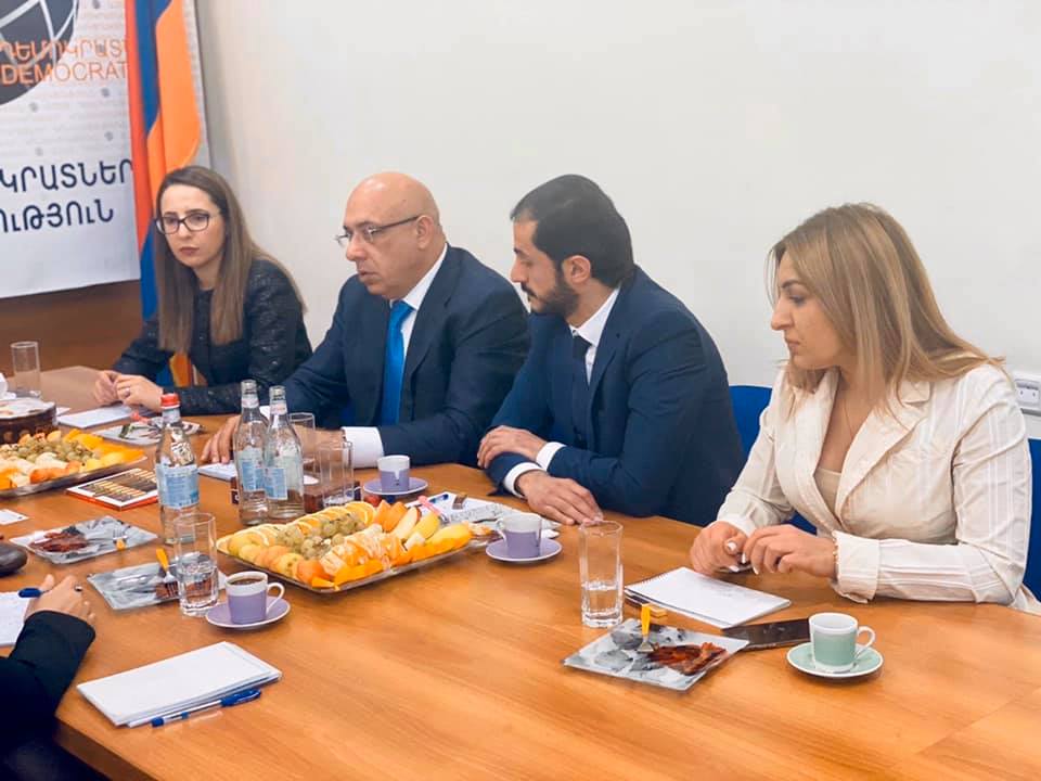 Խաչատուր Քոքոբելյանը հյուրընկալել է Հայաստանում ԱՄՆ դեսպանին