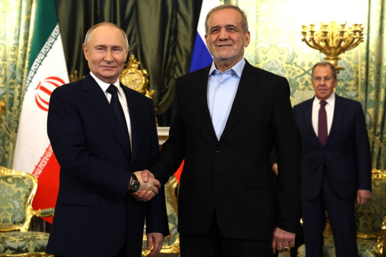 Պուտինը Փեզեշքիանի հետ քննարկել է Հարավային Կովկասի տարածաշրջանում տեղի ունեցող զարգացումները. Կրեմլ