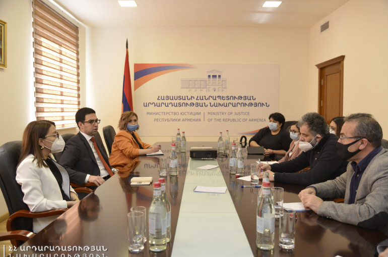 Ռուստամ Բադասյանը քաղհասարակության ներկայացուցիչների հետ քննարկել է համատեղ ուժերով բարեփոխումներին նոր թափ հաղորդելու հնարավորությունը
