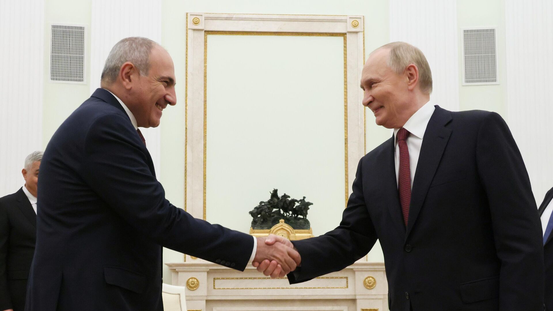 Չի ուզել, չի շնորհավորել. Փաշինյանը՝ Պուտինի մասին