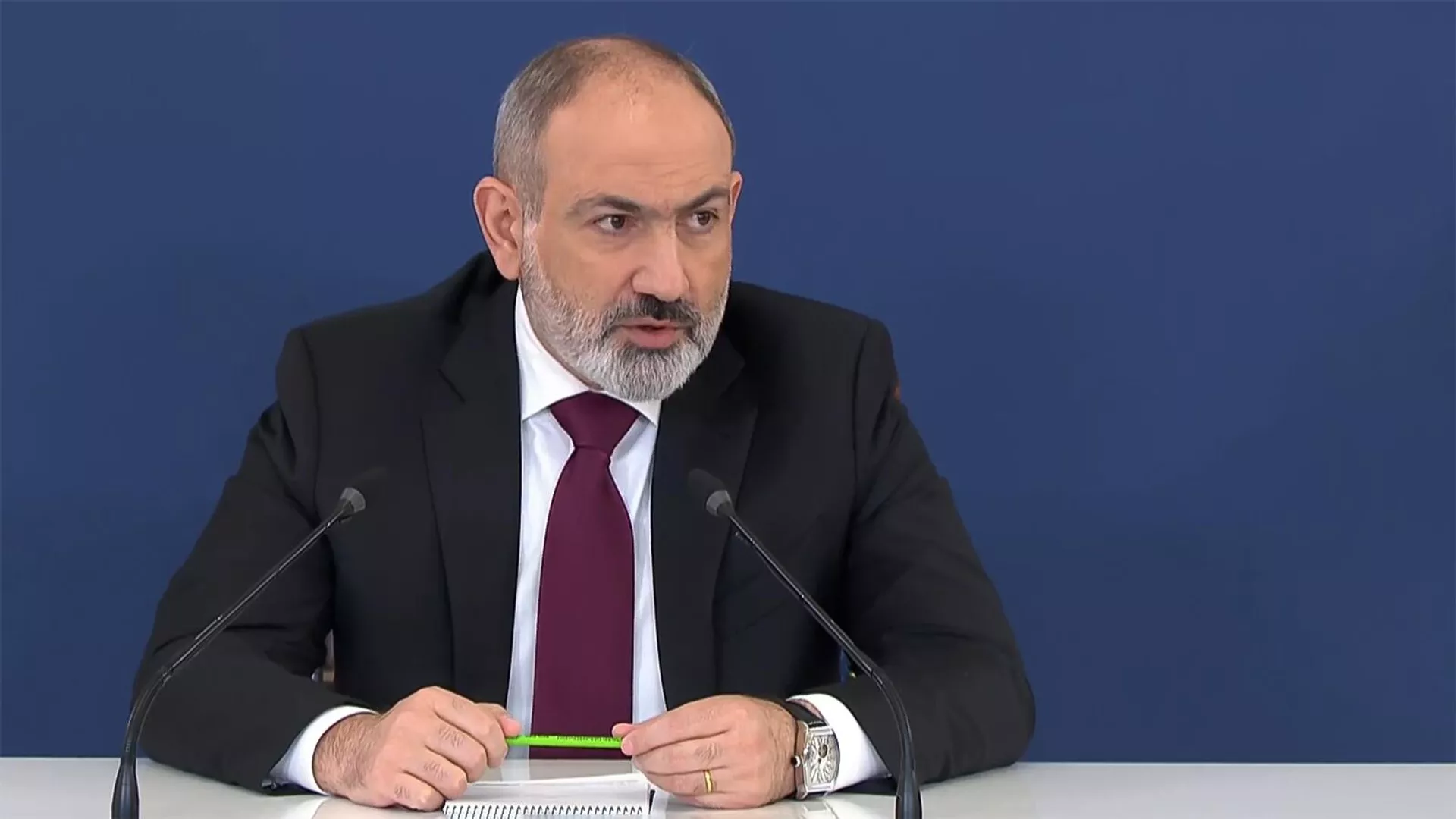 Նիկոլ Փաշինյանի թիմը՝ իմպիչմենտի և Եկեղեցու արանքում․ «Ժողովուրդ»