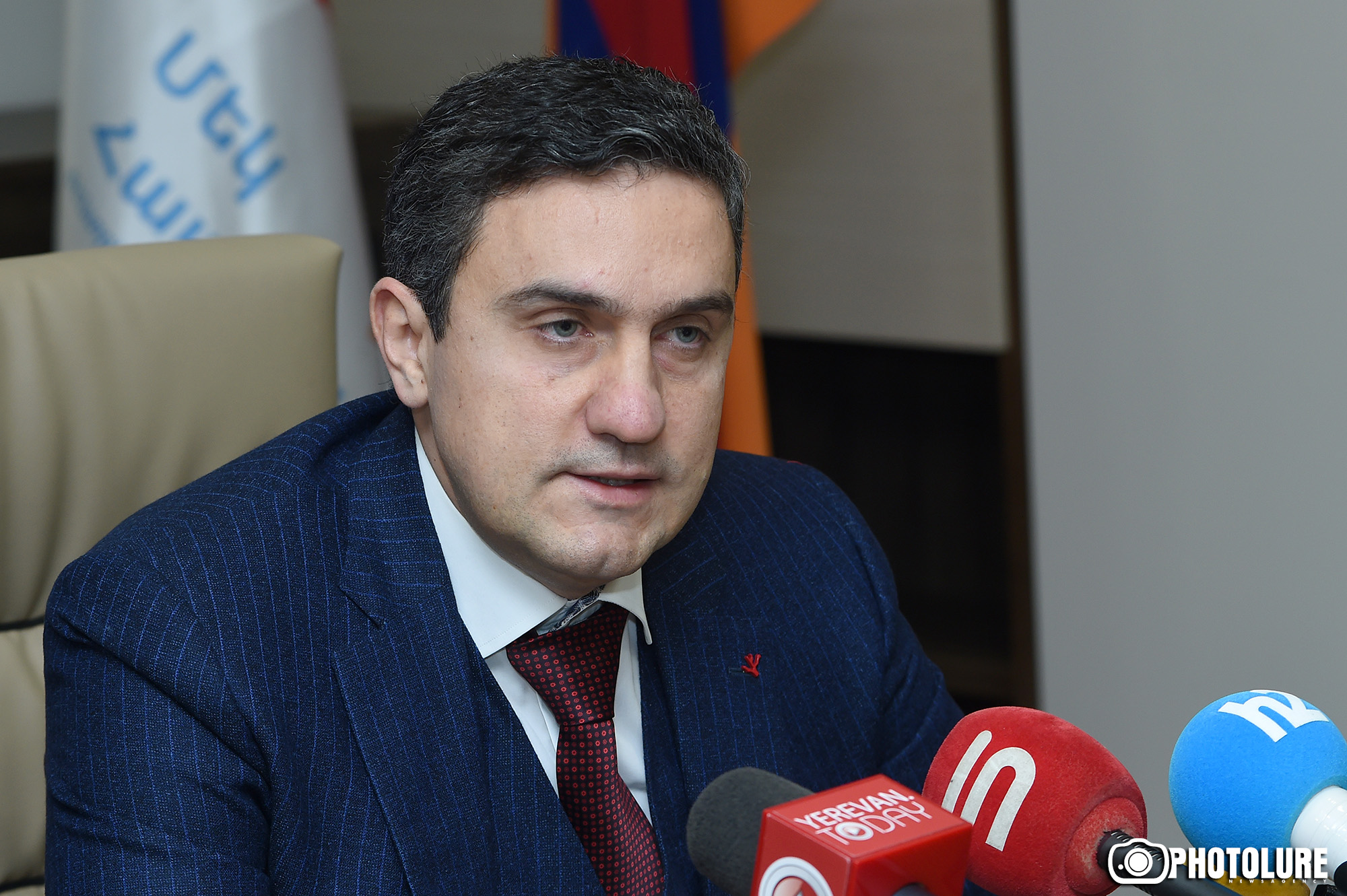 Հայաստանի գլխավոր դատախազին մինչեւ դեկտեմբերի 22-ի կեսօր ժամանակ է տրվել Նիկոլ Փաշինյանին ձերբակալելու համար