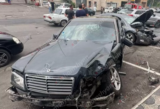 Շղթայական ավտովթար՝ Երևանում. 3 վիրավոր կա