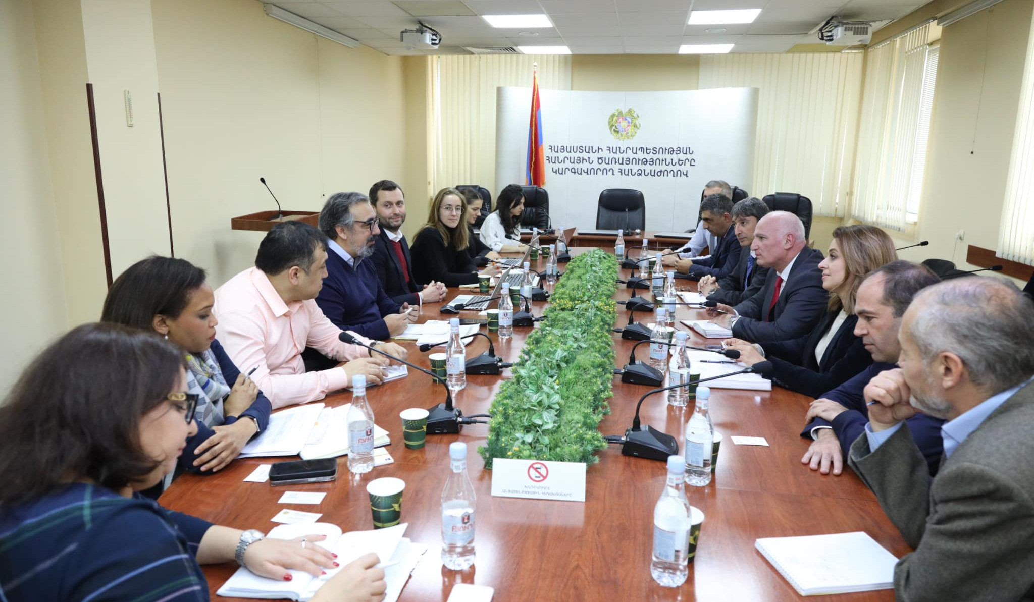Հանրային ծառայությունները կարգավորող հանձնաժողովի նախագահն ընդունել է ԱԶԲ-ի և ԶՖԳ-ի համատեղ պատվիրակությանը