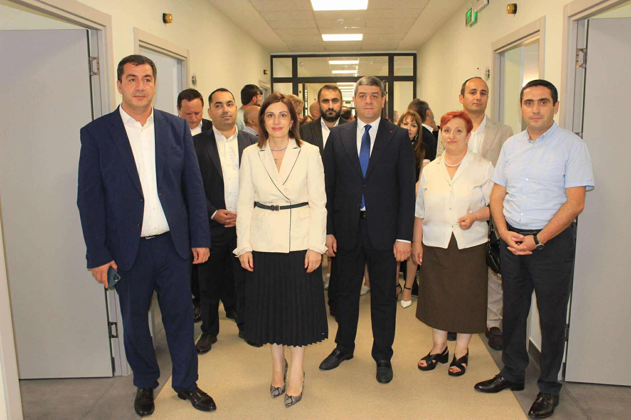 Ավանեսյանն այցելել է «Վանաձոր» բժշկական կենտրոն