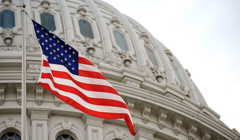 Семнадцать представителей США присоединились к Адаму Шиффу в призыве к министру торговли заблокировать продажу винтовок Азербайджану
