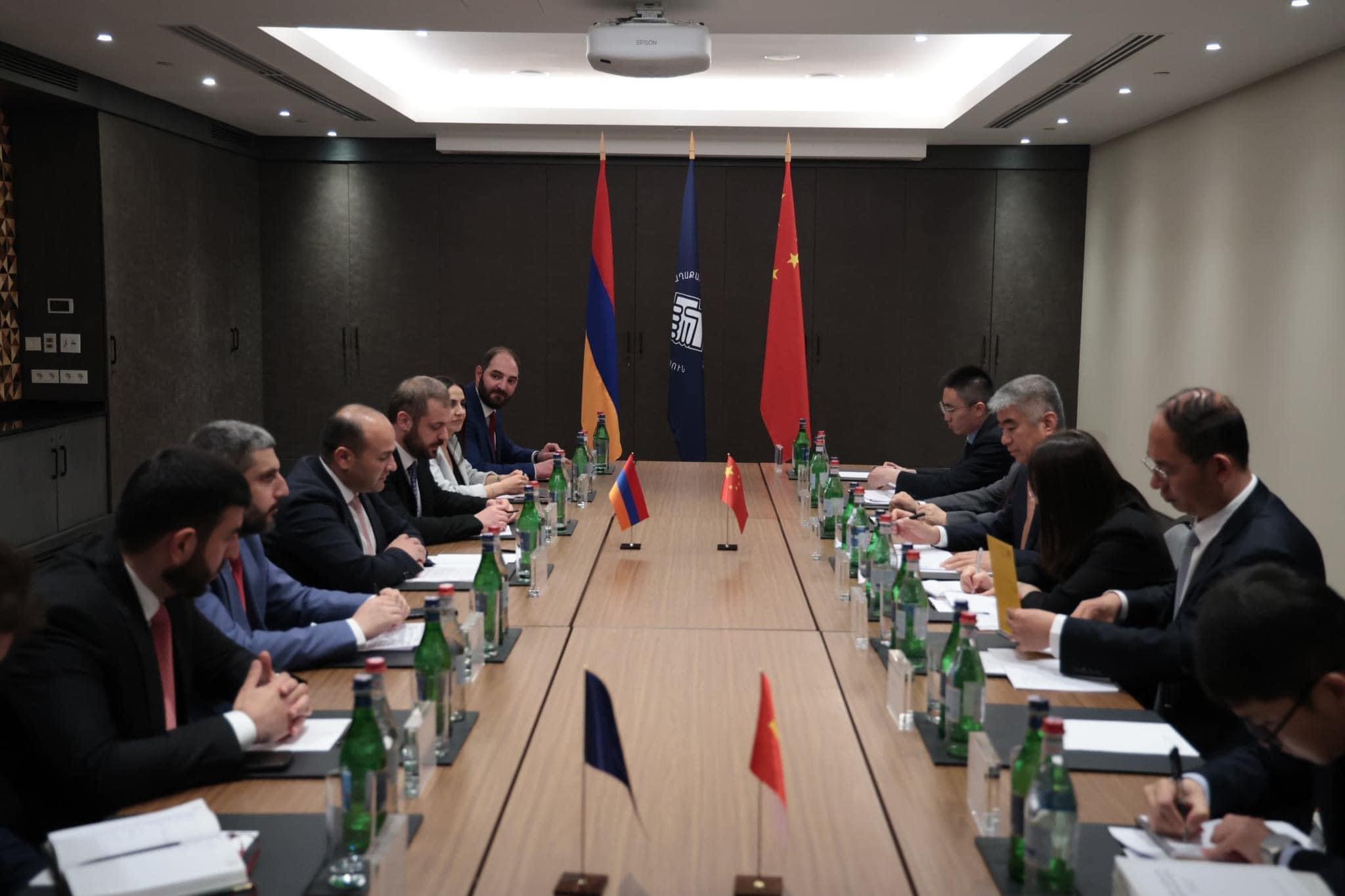 Հայաստան է այցելել Չինաստանի Կոմունիստական կուսակցության կենտրոնական կոմիտեի միջազգային վարչության փոխնախարար Չեն Ժունի գլխավորած պատվիրակությունը