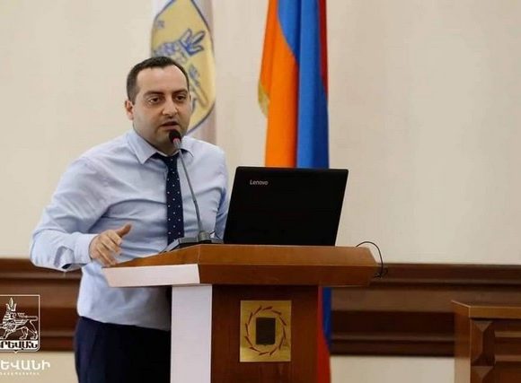 Երեւանի ավագանին քաղաքապետի առաջին տեղակալ ընտրեց Լեւոն Հովհաննիսյանին