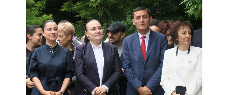 «Ուսուցիչները մանկավարժությանը վերաբերում են որպես առաքելության». Արթուր Մարտիրոսյանը վերջին դասի առիթով այցելել է ՀՊՄՀ հենակետային վարժարան