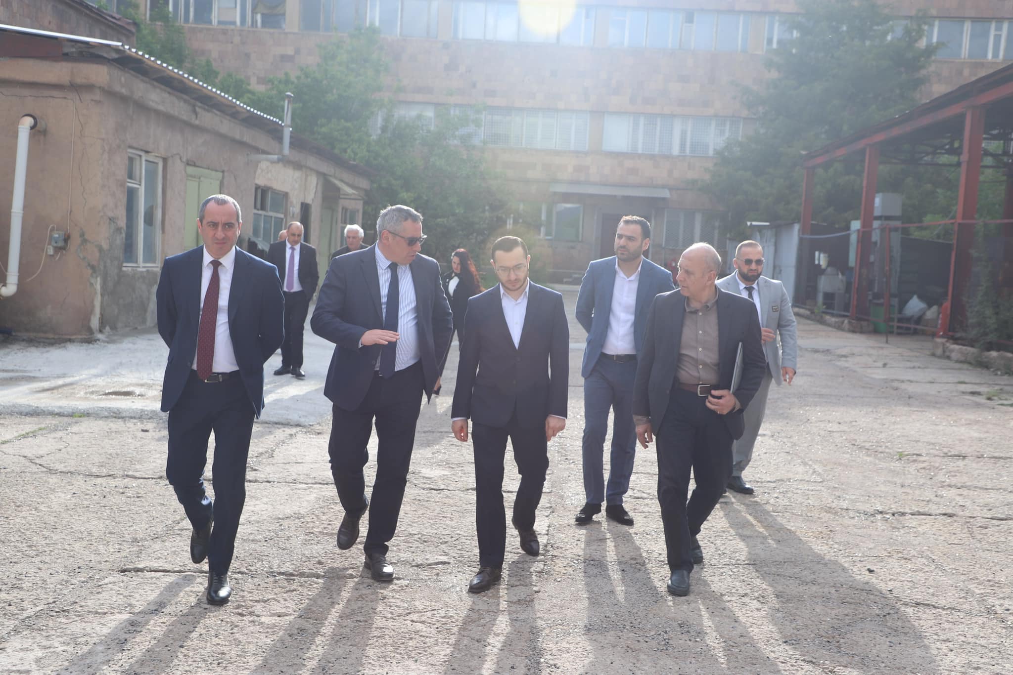 Հայրապետյանը վերջին շրջանում այցեր է կատարում ռազմարդյունաբերական ընկերություններ
