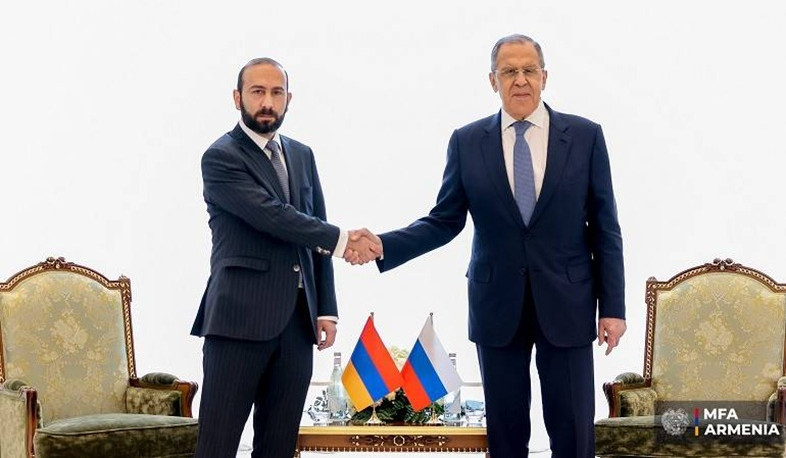 Մեկնարկել է Միրզոյան-Լավրով առանձնազրույցը