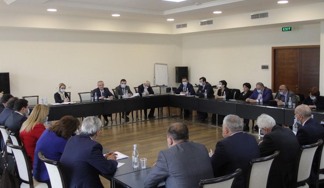 Նախարար Վահրամ Դումանյանը հանդիպել է բուհերի ռեկտորների հետ