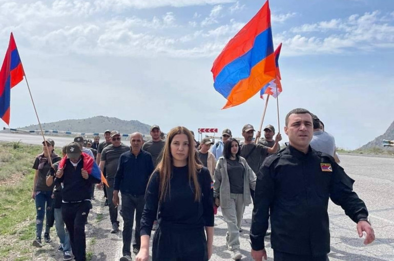 Տիգրանաշենը հայկական է և հայկական էլ մնալու է․ ընդդիմության խումբը Տիգրանաշենից քայլերթով գալիս է Երևան