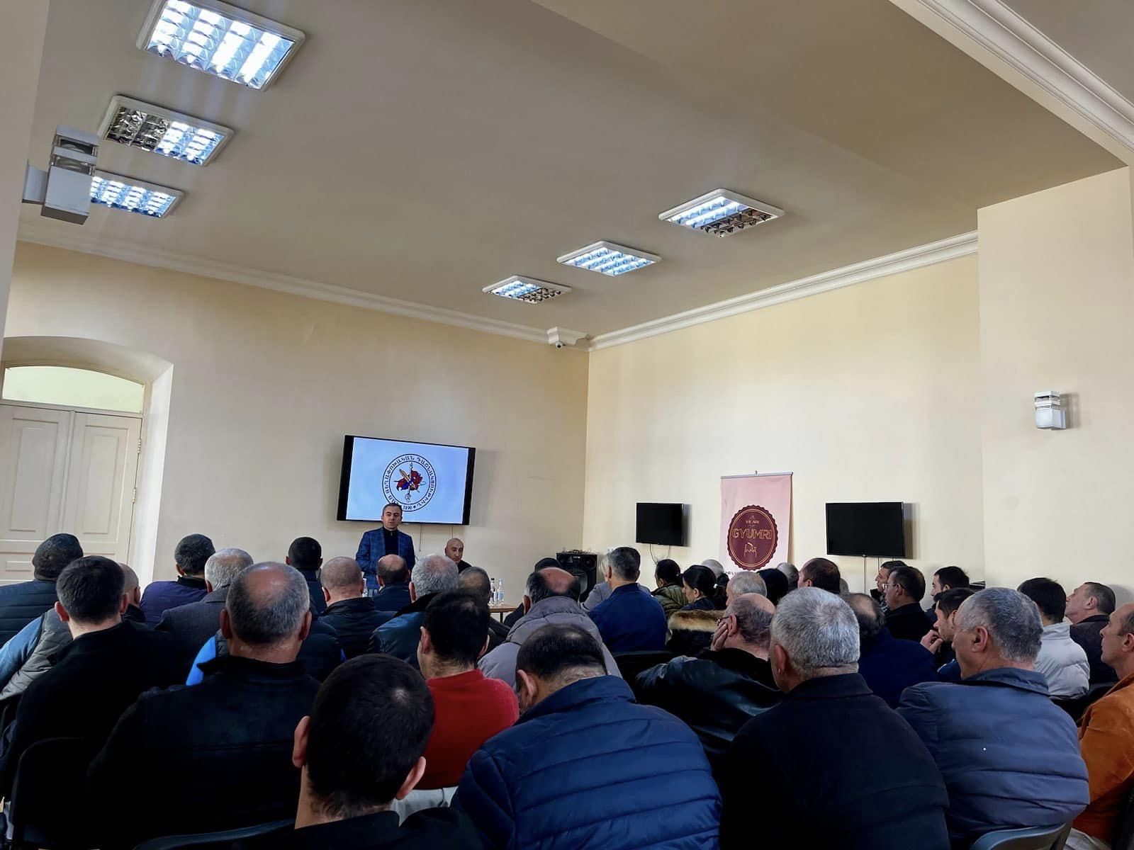 Սաղաթելյանը Շիրակի մարզի ՀՅԴ ընկերների հետ քննարկել է առաջիկա անելիքները
