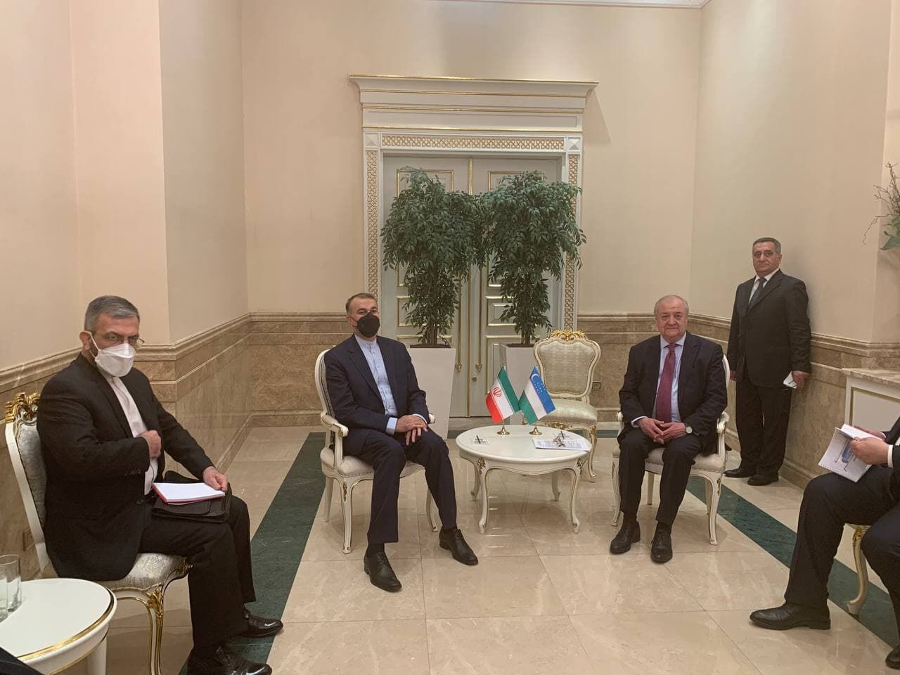 Աշխաբադում հանդիպել են Իրանի և Ադրբեջանի ԱԳ նախարարները