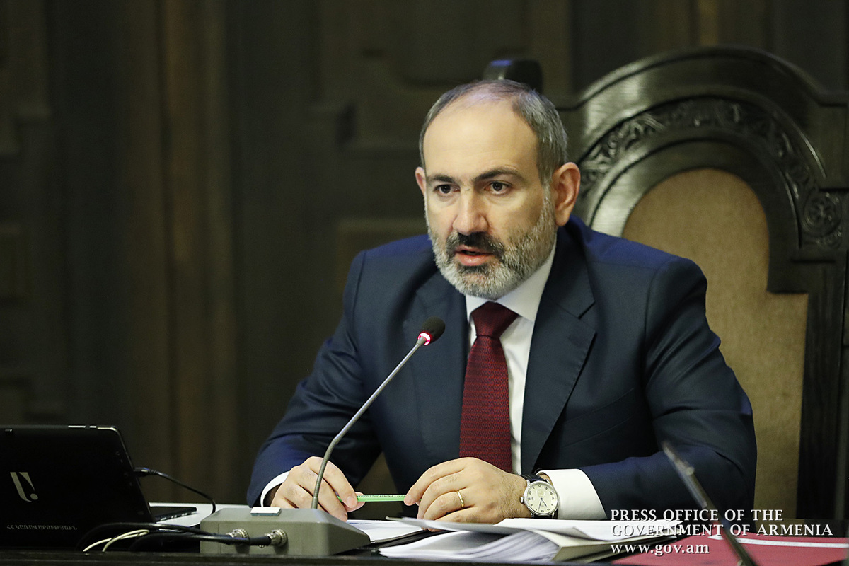 Недопущение ввоза гуманитарного груза подтвердит намерение Баку совершить геноцид в Нагорном Карабахе: премьер-министр