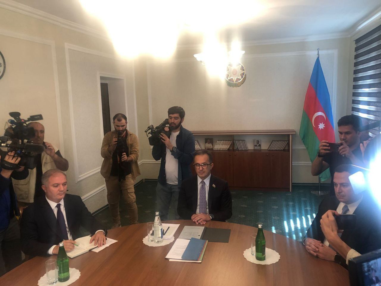 Եվլախում սկսվել է Ադրբեջանի և Ղարաբաղի հայերի ներկայացուցիչների հանդիպումը