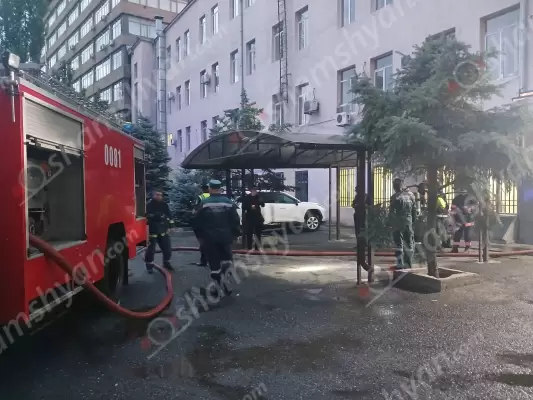 Արտակարգ դեպք Երևանում․ ահազանգ է ստացվել, որ Մանկավարժական համալսարանում հրդեհ է բռնկվել. ժամանել են մեծ թվով հրշեջներ