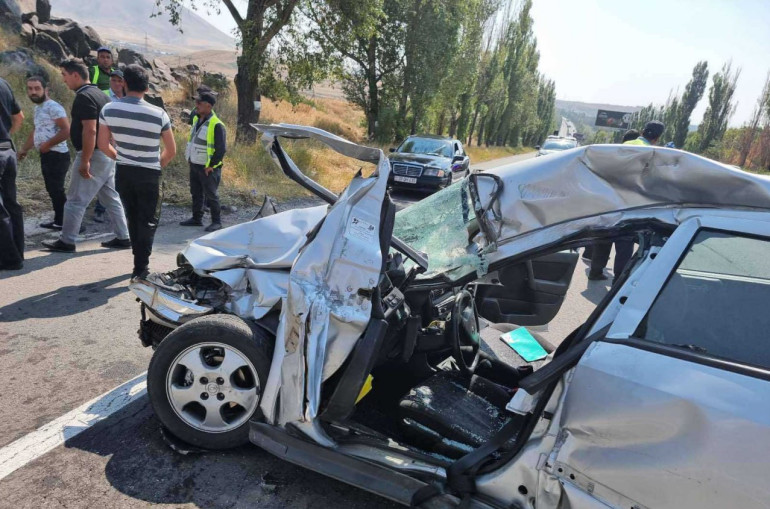 Երևան-Սևան ավտոճանապարհին բախվել են «ZIL»-ն ու «Opel»-ը. կա տուժած