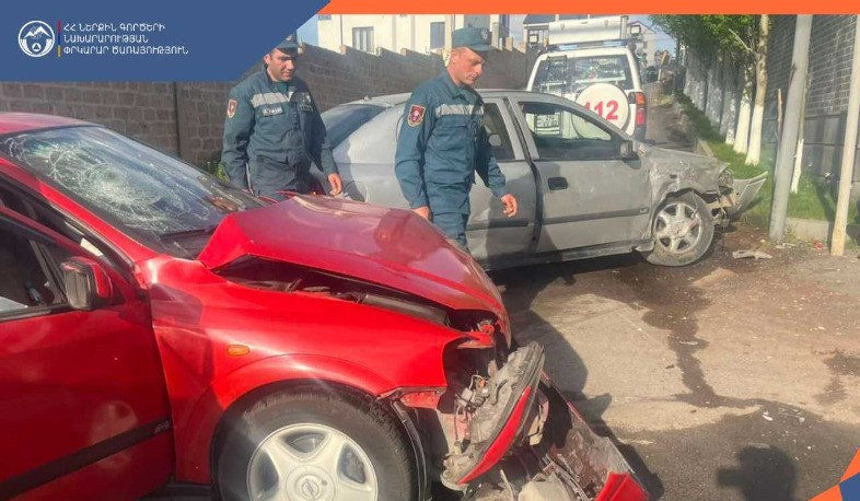 Երևանի Բագրևանդ փողոցում բախվել են «Opel» մակնիշի երկու ավտոմեքենա․ տուժածը հոսպիտալացվել է