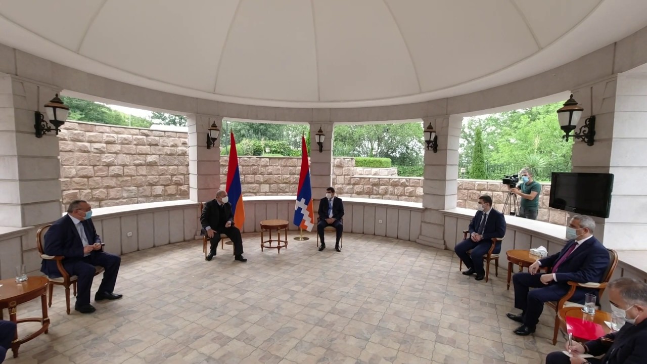 Նախագահ Արմեն Սարգսյանը հանդիպում է ունեցել Արցախի բարձրաստիճան ղեկավարության հետ (տեսանյութ)