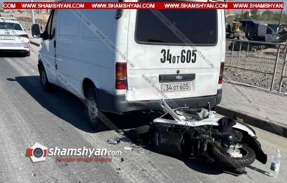 Երևանում բախվել են Ford Transit-ն ու մոպեդը. վերջինս կողաշրջվել է, մոպեդավարը տեղափոխվել է հիվանդանոց