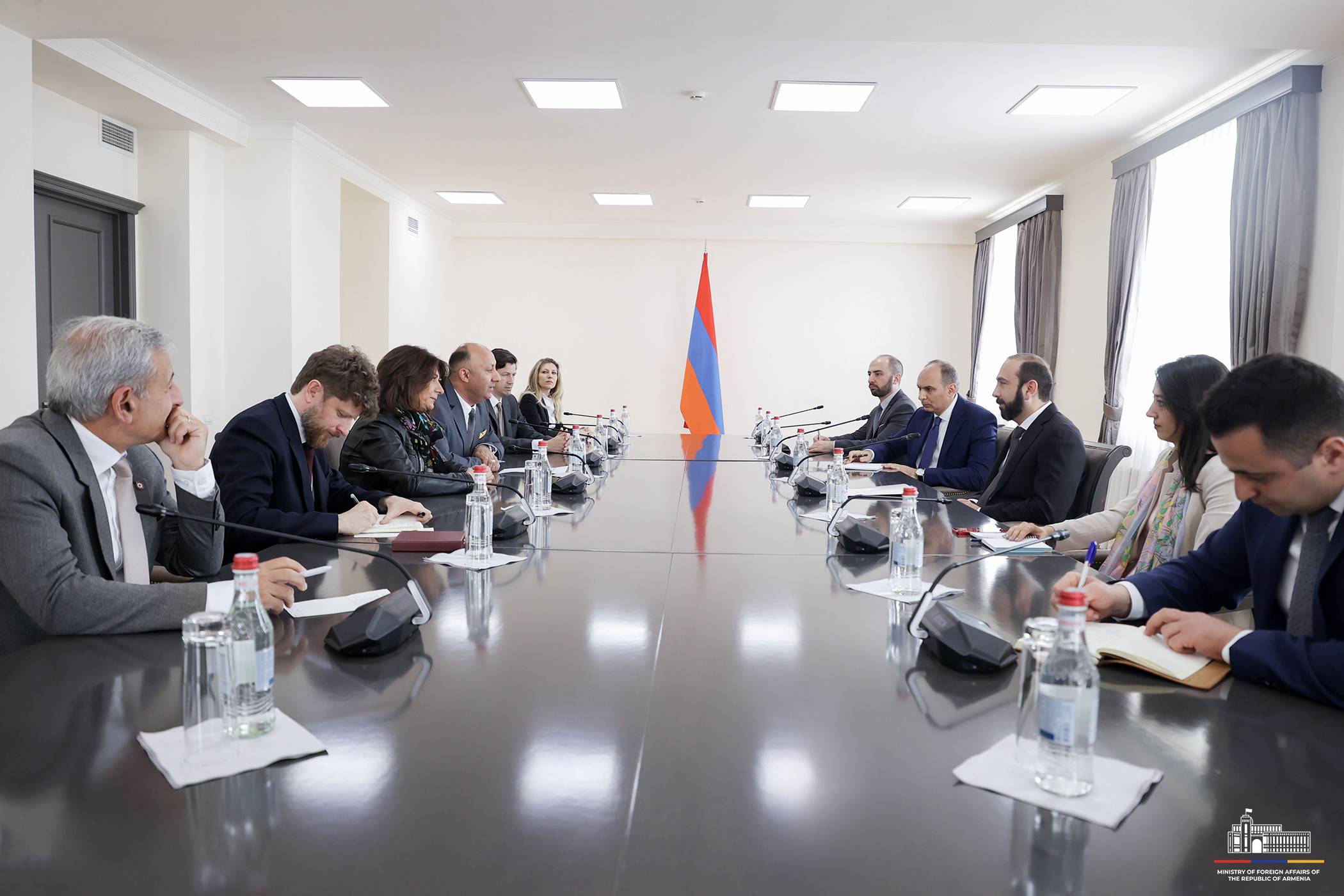 Միրզոյանն ու Ֆրանսիայի Բուշ-Դյու-Ռոն դեպարտամենտի և Էքս-Մարսել-Պրովանս մետրոպոլի նախագահն անդրադարձել են Հարավային Կովկասում անվտանգային իրավիճակին