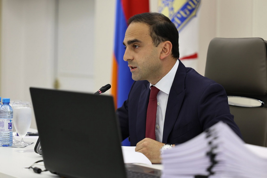Գարեգին Նժդեհի պողոտայում բաց ավազը դրված է մայթերի կողքին, և դա անընդունելի է. Տիգրան Ավինյան