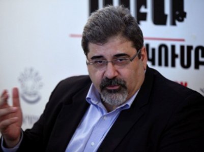  Փաշինյանը բավական հոգնած է վերջին մեկ ամսվա հեւքից եւ սպիտակել է. Կիրո Մանոյան 