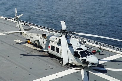 В Тихом океане потерпели крушение два вертолета ВМС Японии: обнаружен 1 из 8 членов экипажа