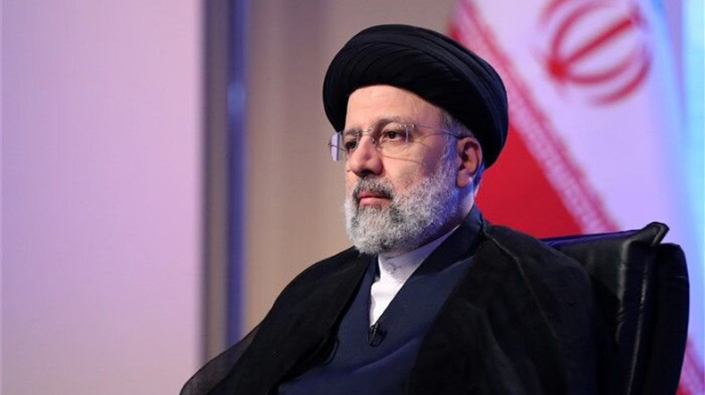 Раиси: Введение санкций против Ирана не приведет ни к чему