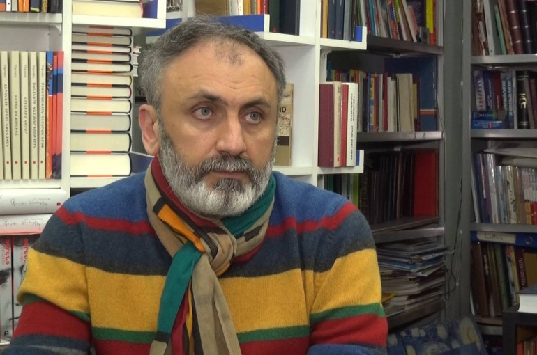 Քիչ առաջ Երևանում 20 հոգով ծեծի են ենթարկել «Անտարես» ընկերության ղեկավար Արմեն Մարտիրոսյանին (տեսանյութ)