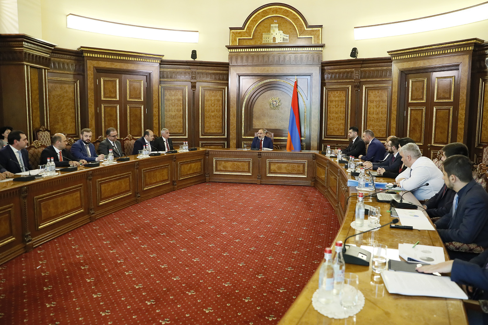 Վարչապետի մոտ տեղի ունեցած խորհրդակցության ընթացքում քննարկվել են հողային բարեփոխումներին վերաբերող հարցեր