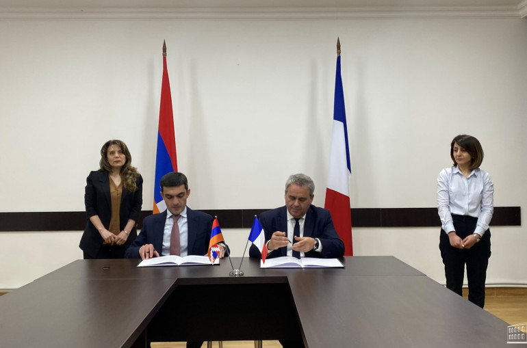 Արցախի արտգործնախարարն ու Ֆրանսիայի Օ-դը-Ֆրանս շրջանի նախագահը համատեղ հայտարարություն են ստորագրել