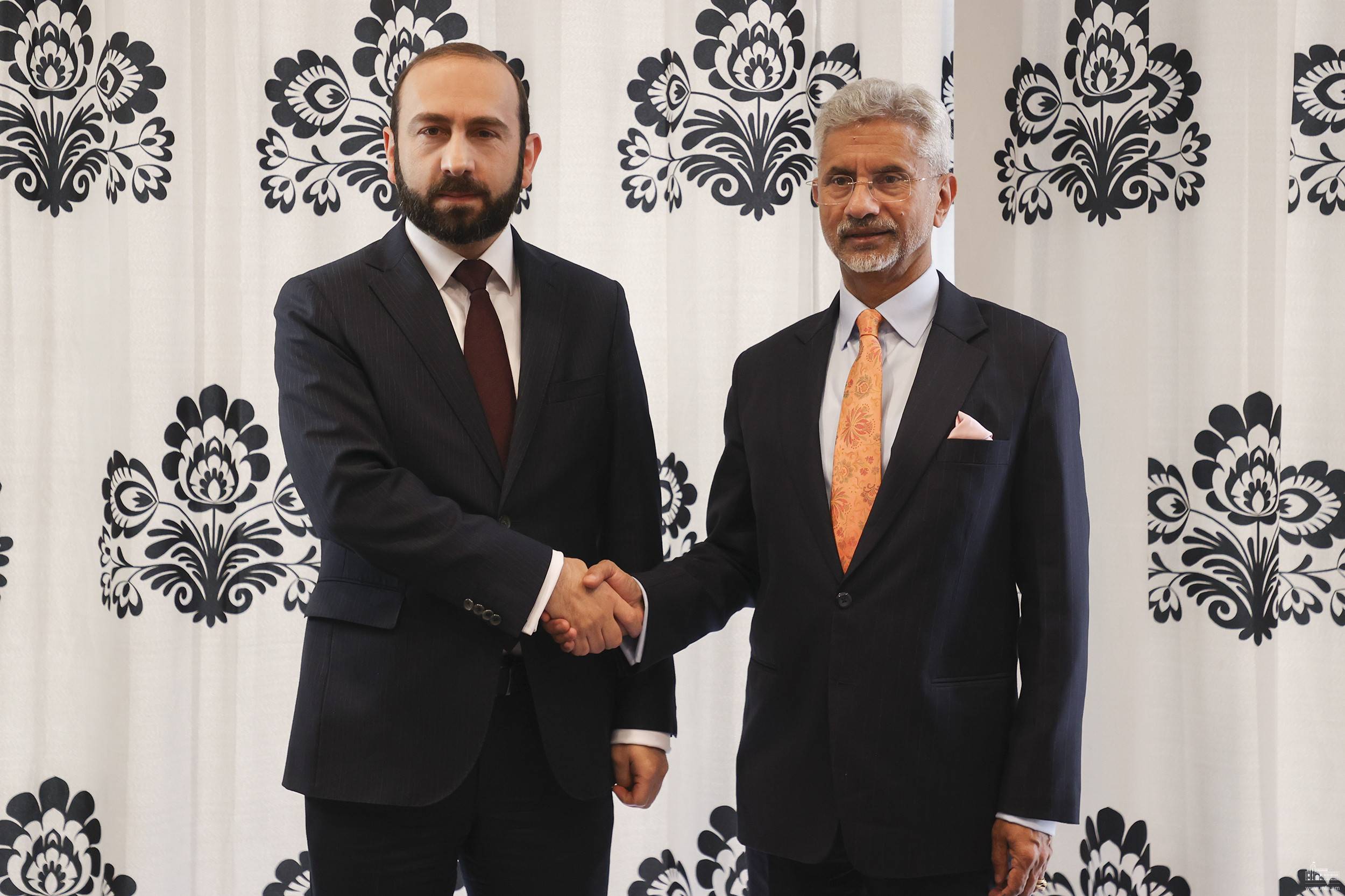 Միրզոյանը Հնդկաստանի իր գործընկերոջն է ներկայացրել Լաչինի միջանցքի փակման ու Արցախի գազամատակարարման խափանման հետևանքով ստեղծված իրավիճակը